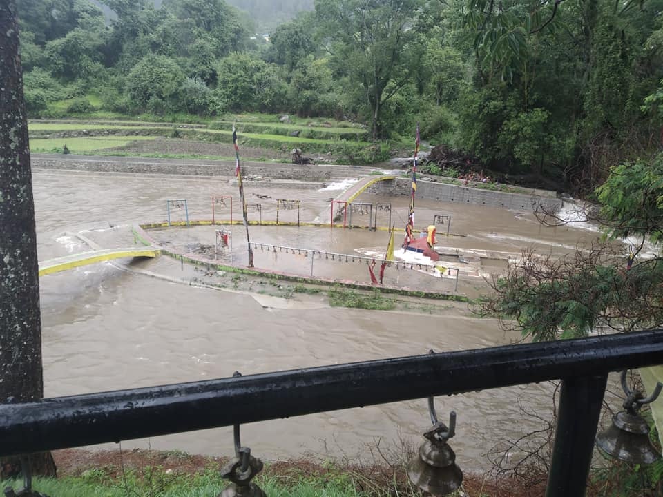 बर्षाका कारण डडेल्धुराको घटालथान डुबानमा 